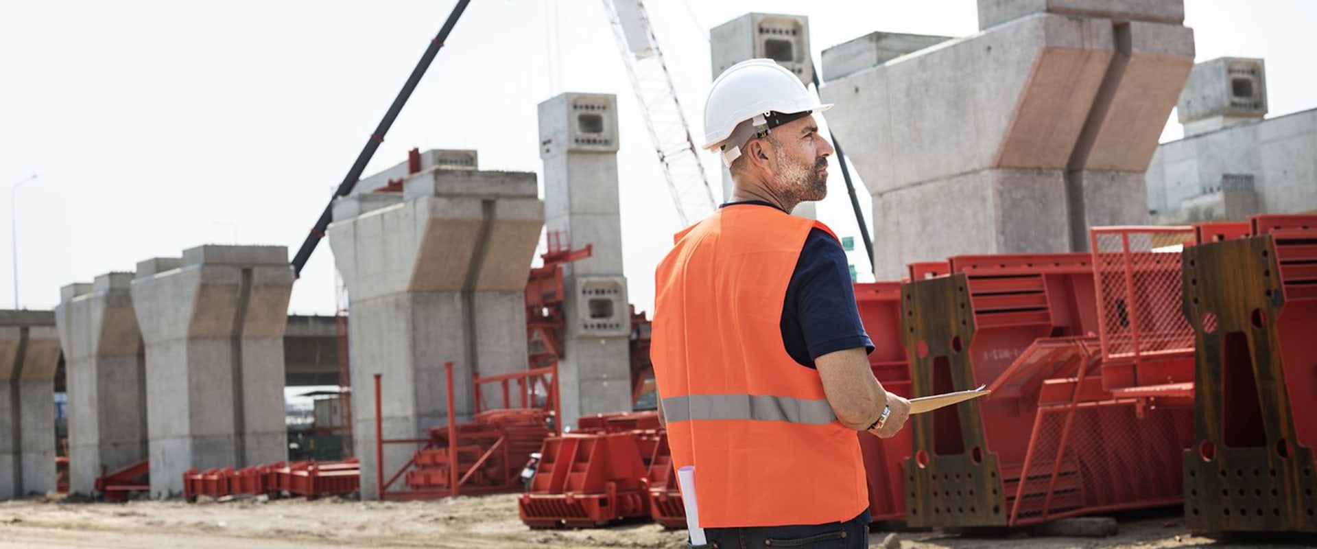 Does construction engineering pay well?