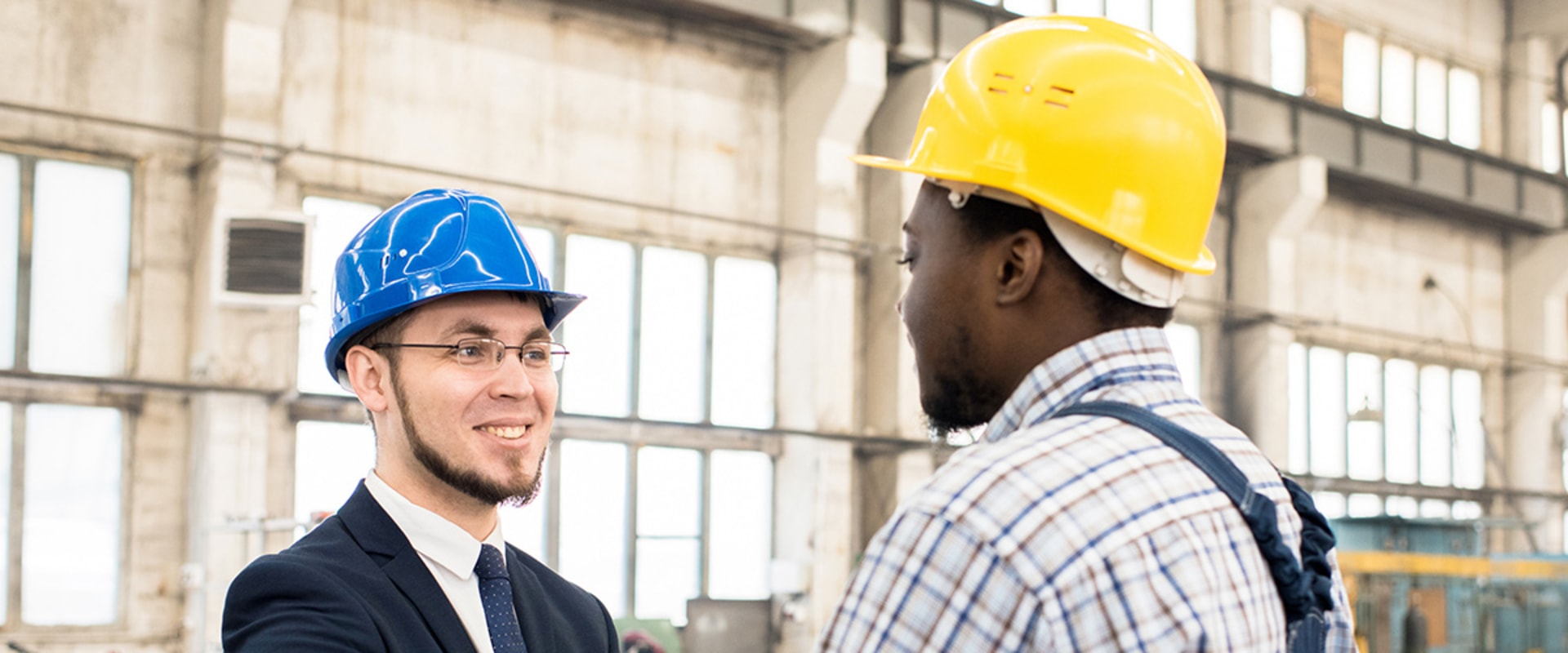 What does a construction management engineer do?