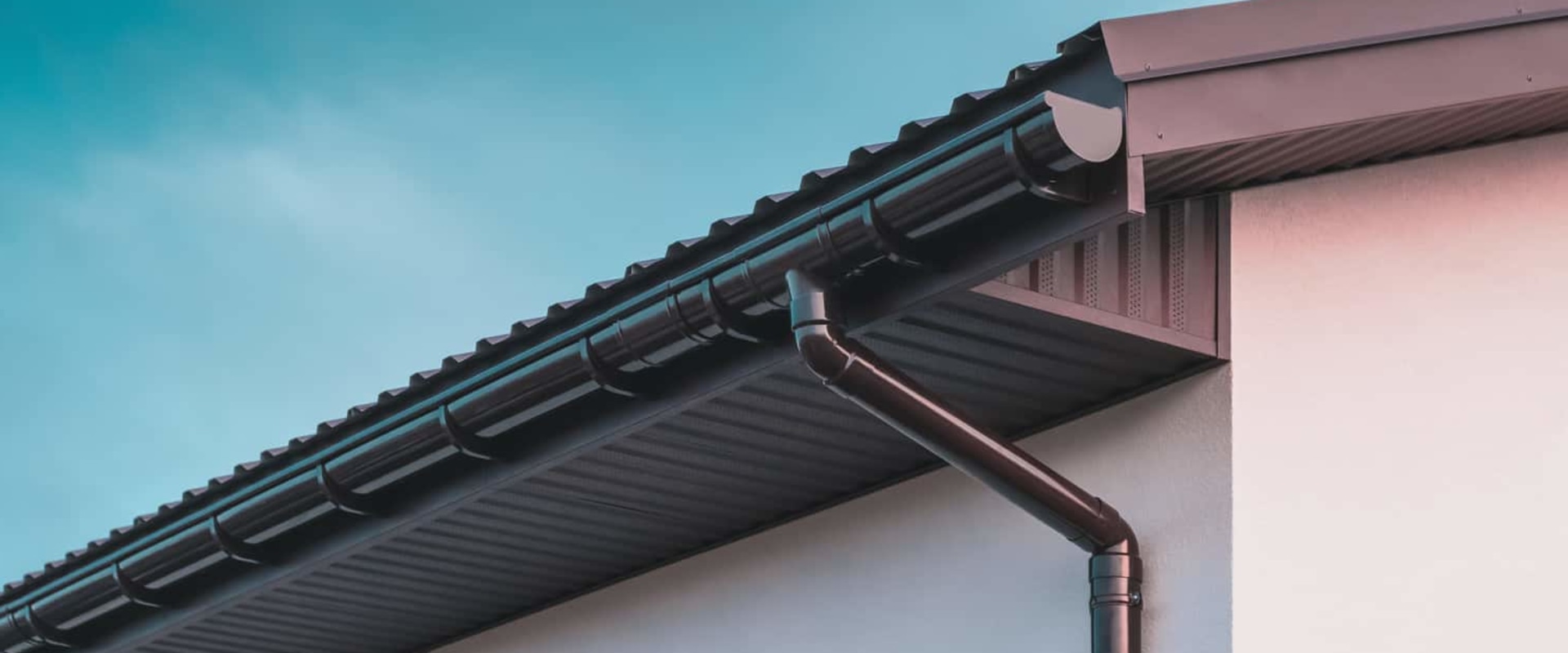 Baltimore Professional Roofer Vs Construction Engineer: Which One Should You Choose For Fascia And Soffit Repair