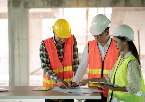 What are the major responsibilities of a construction engineer?